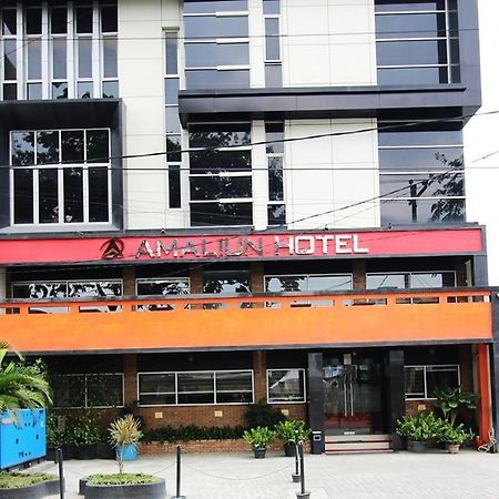 Amaliun Hotel Медан Екстериор снимка