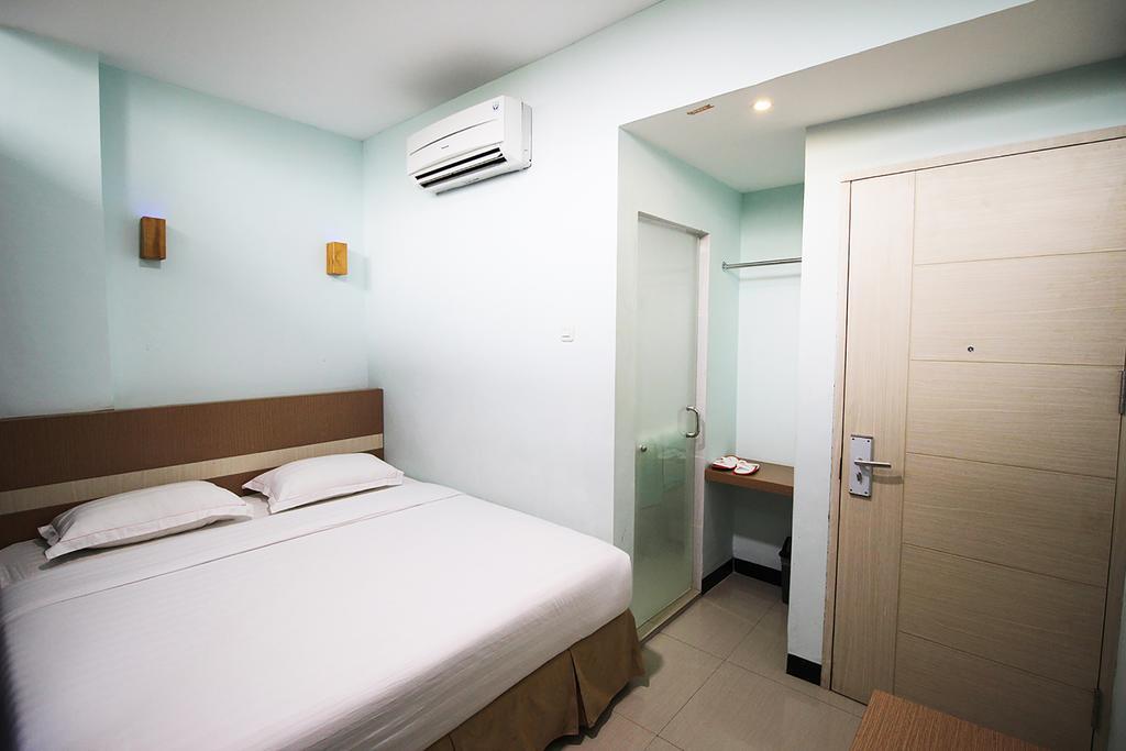 Amaliun Hotel Медан Екстериор снимка