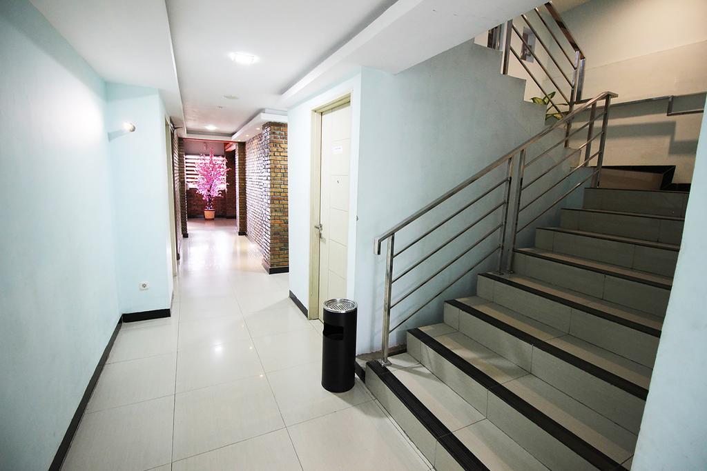 Amaliun Hotel Медан Екстериор снимка