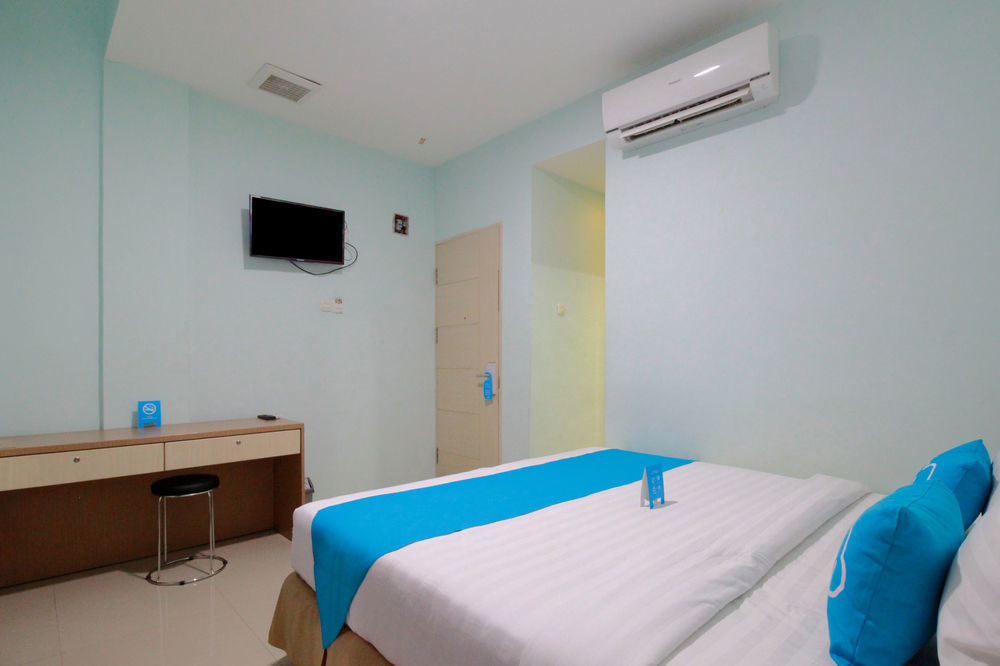 Amaliun Hotel Медан Екстериор снимка