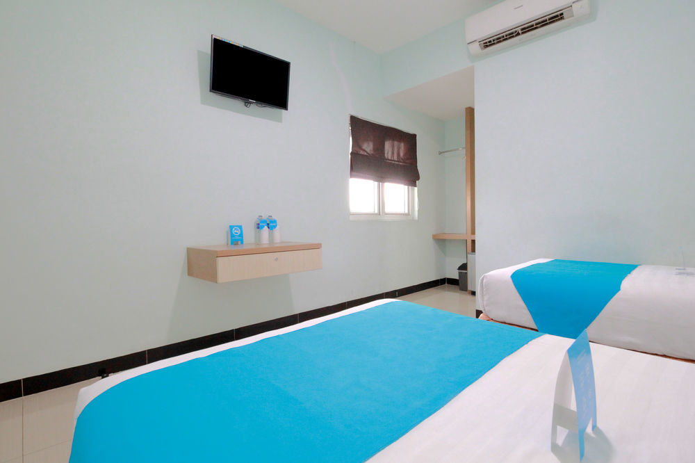 Amaliun Hotel Медан Екстериор снимка
